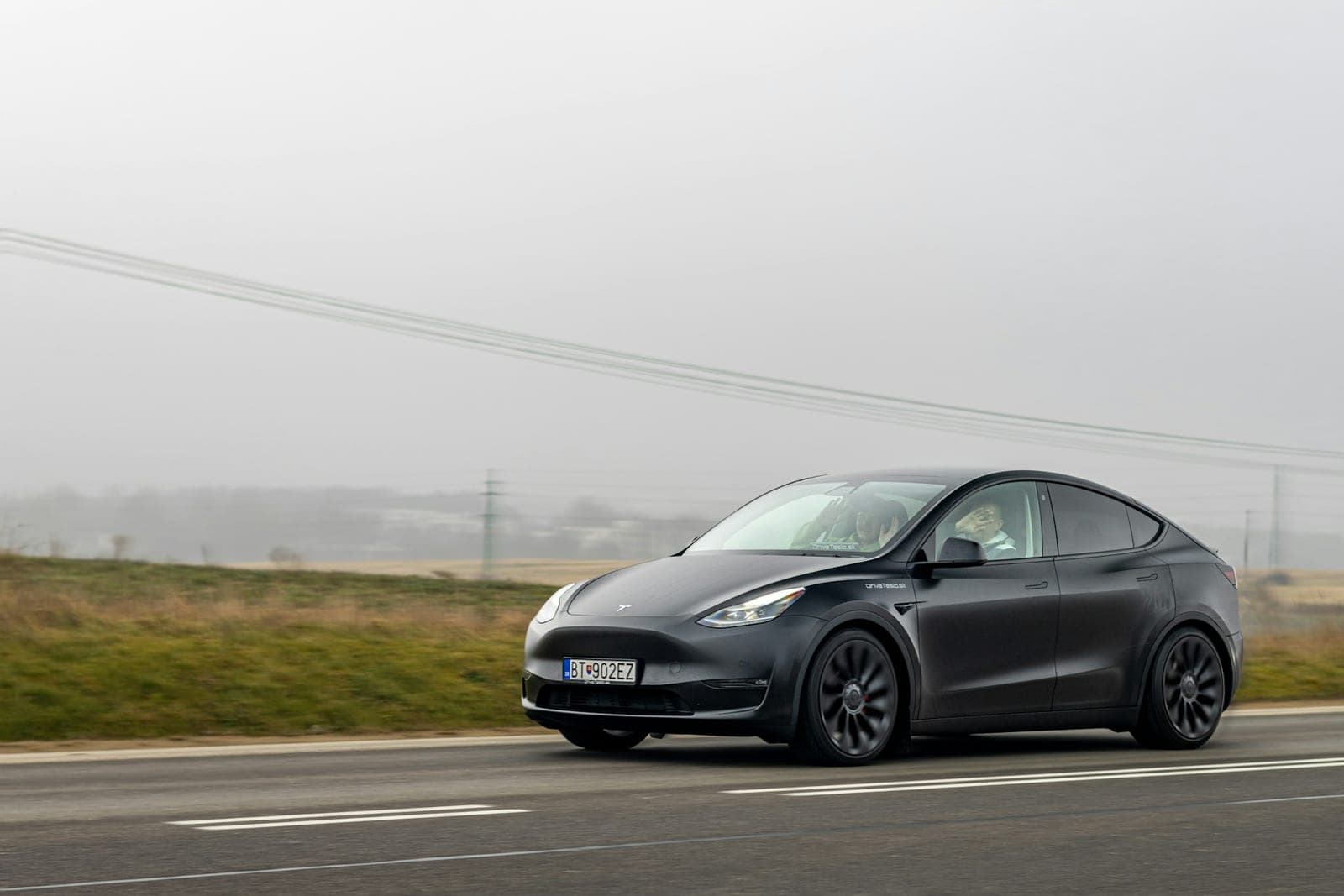 Tesla Model Y 2024, autre vue